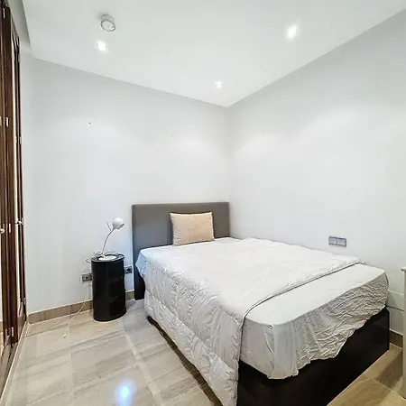 Διαμέρισμα Luxury Εστεπόνα