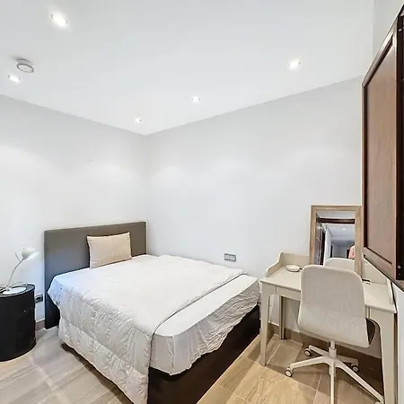 Διαμέρισμα Luxury Εστεπόνα